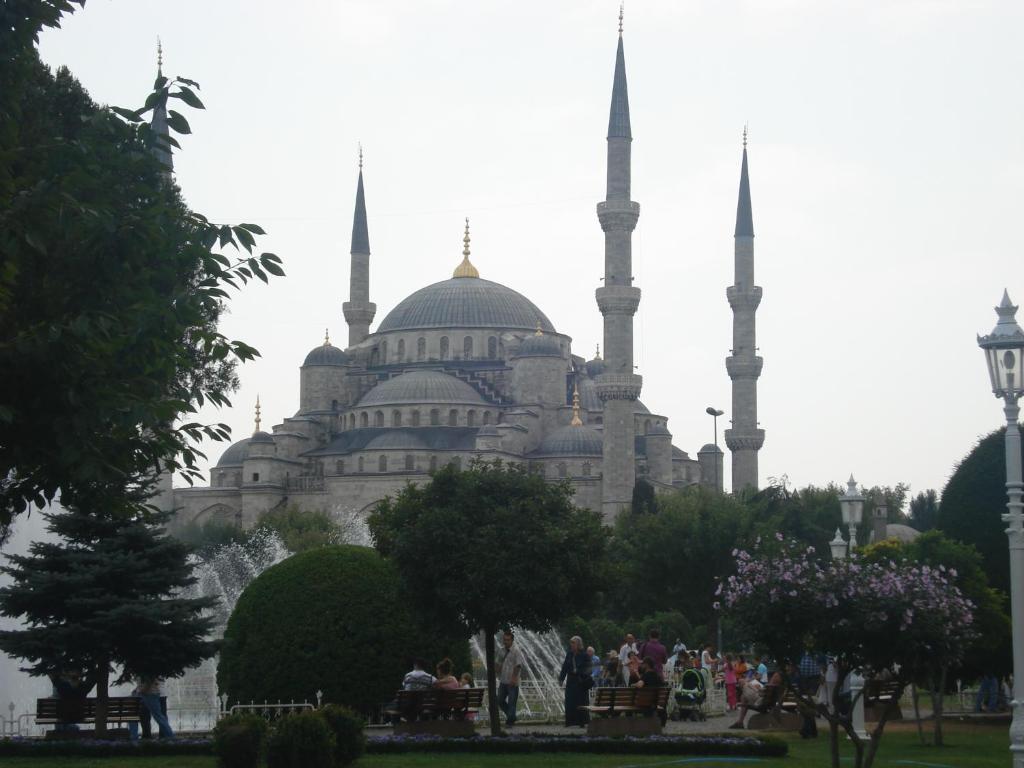 Esra Sultan Petrol Hotel İstanbul Dış mekan fotoğraf